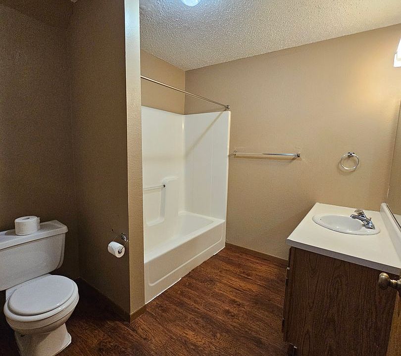 1st image of 701 S Western Ave #104
