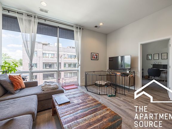 4th image of 2247 W Lawrence Ave APT 201
