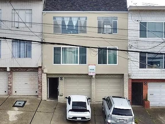 2nd image of 740-742 37th Ave