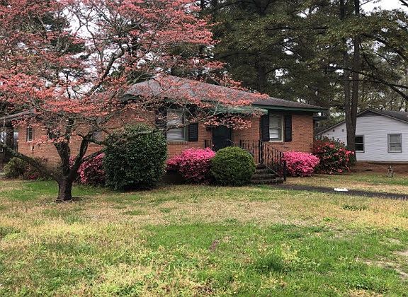 2nd image of 228 Amos St