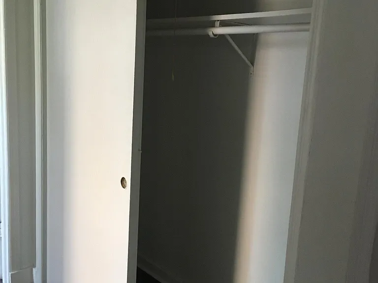 2717 N Pine Grove Ave #202 — Photo 8