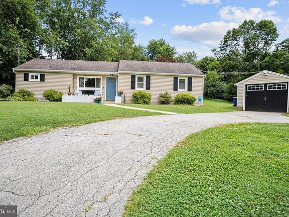2nd image of 3147 Steltz Rd
