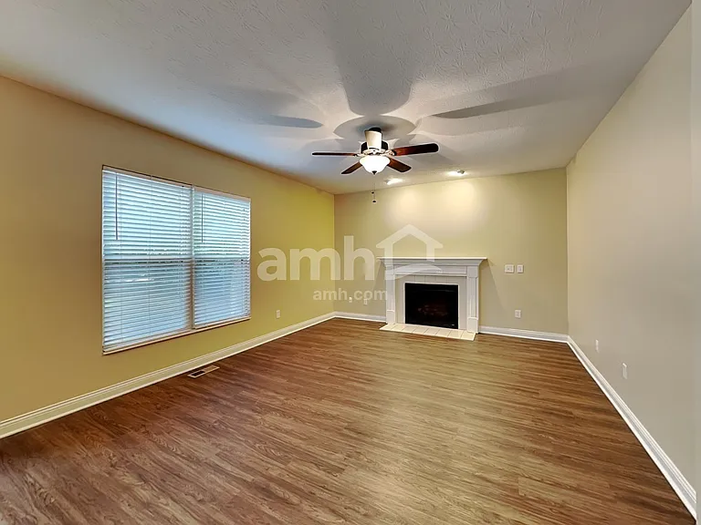 270 Huntington Dr — Photo 7