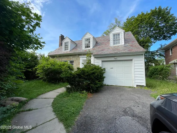 1807 Randolph Road, Schenectady, NY 12308