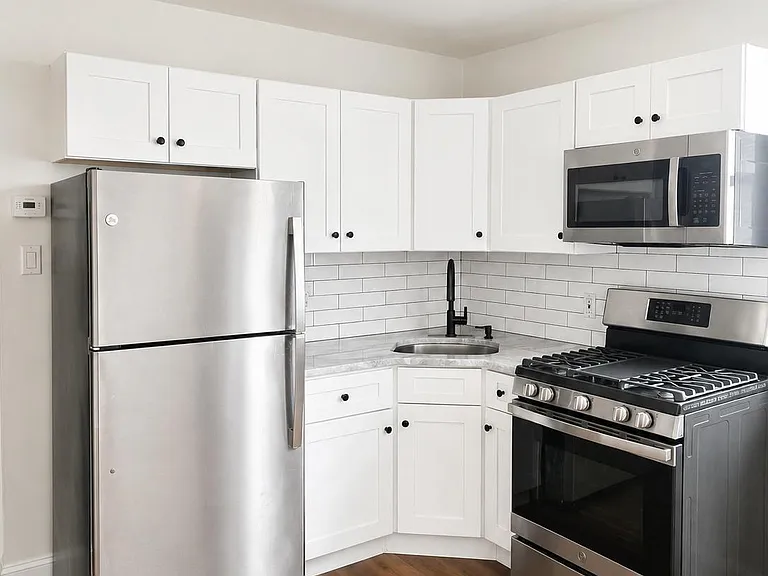 3175 Richmond St #2 — Photo 9