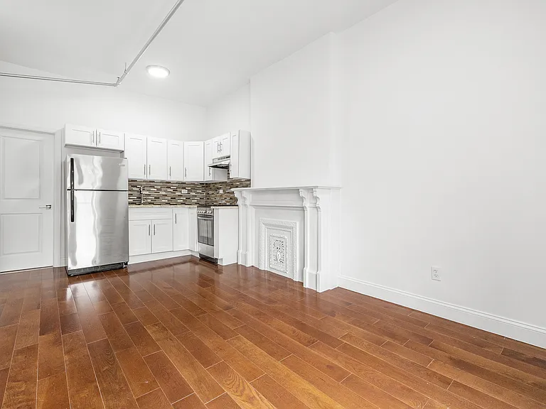 1227 Dean St #3 — Photo 10