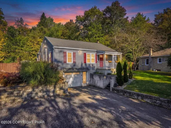 105 Periwinkle Ln, Stroudsburg, PA 18360