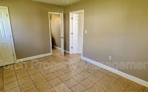 2nd image of 1 Ellis Dr #A