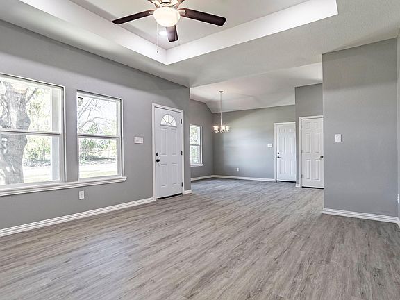 2nd image of 3213 Evans Ave