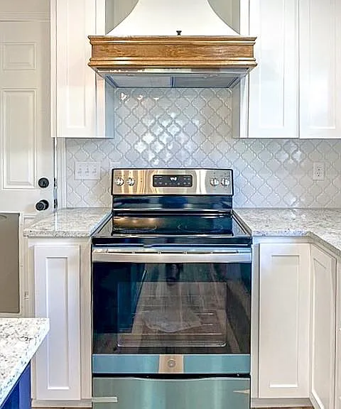 930 Shady Ln — Photo 15