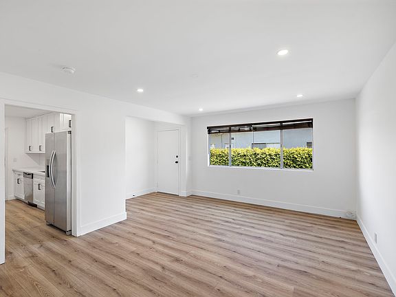 4th image of 2350 Santa Ana Ave #11538406