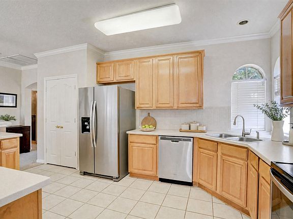 5th image of 7022 Treaschwig Rd