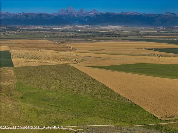 9000 We St, Tetonia, ID 83452
