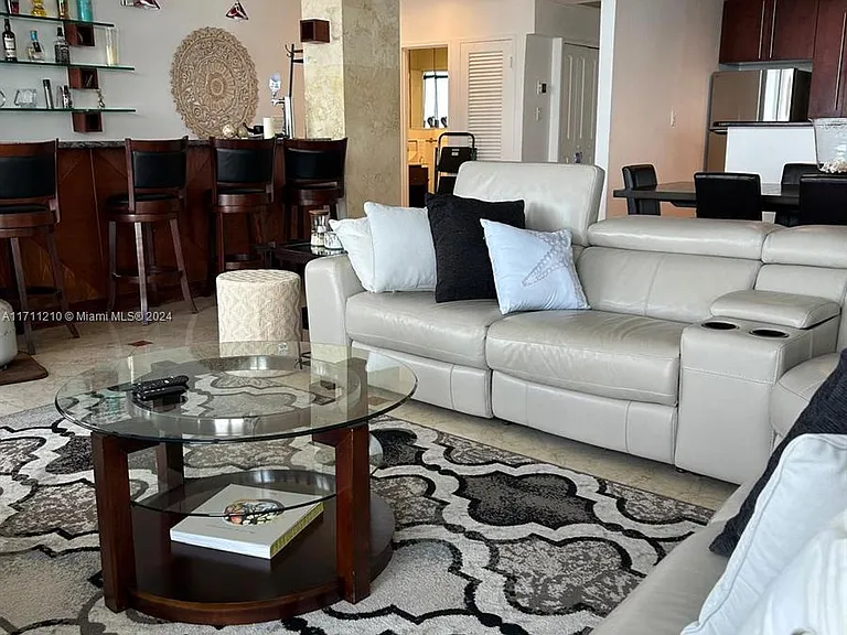 100 Lincoln Rd #Penthouse 7 — Photo 3