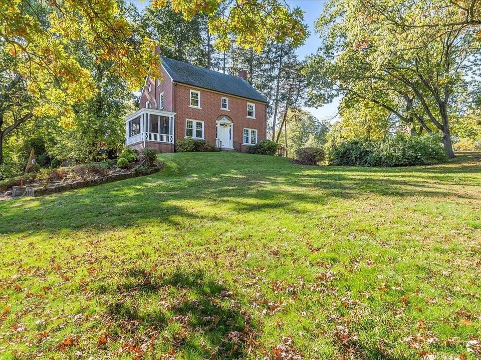 2 Edgewood Blvd, Cranston, RI 02905 Zillow