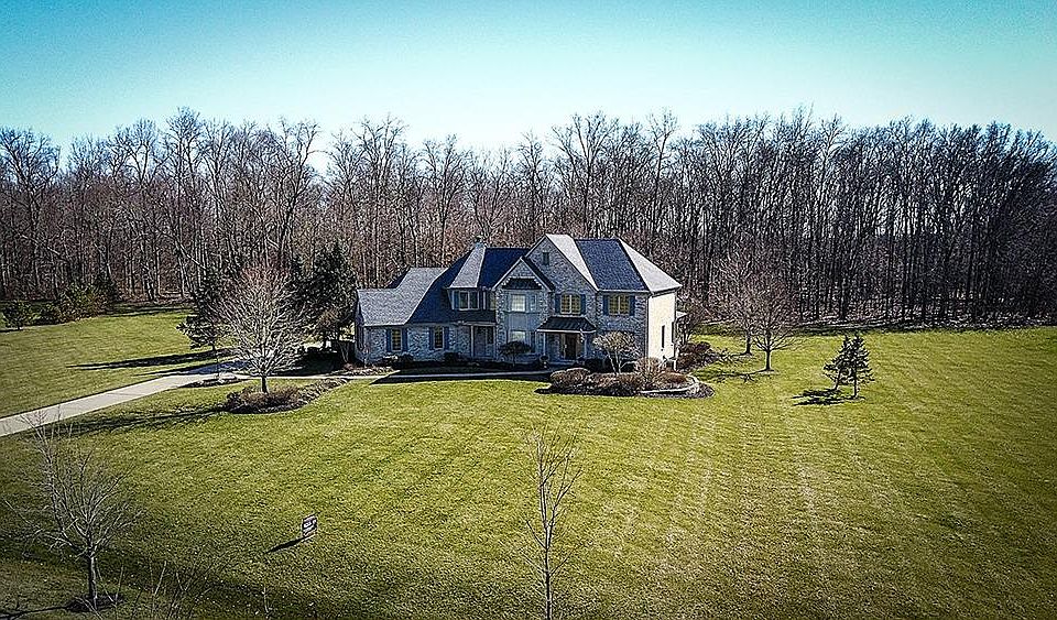 1st image of 487 Lakewood Farms Dr