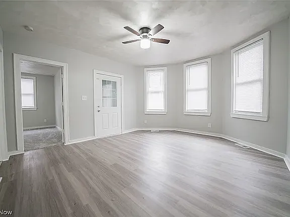 3 bed, 1380 sqft, $1,830 — Photo 2