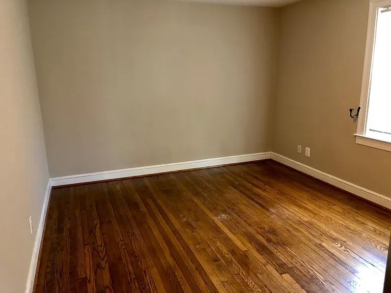 3310 Mount Vernon Ave #6 — Photo 5