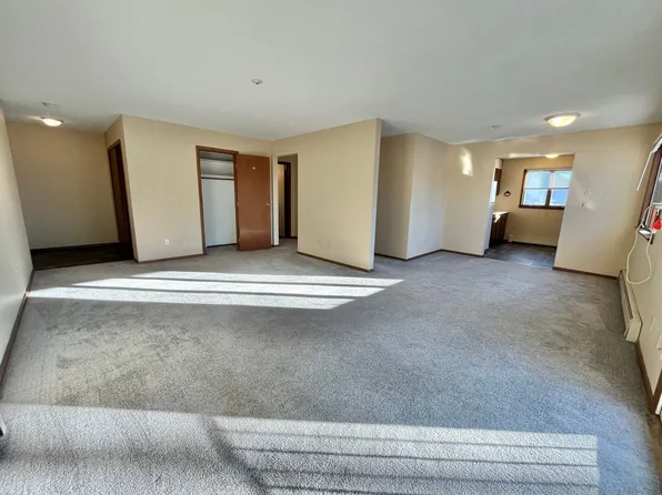 201 N Summit Ave Aaparments, 201 N Summit Ave #9, Sioux Falls, SD 57104