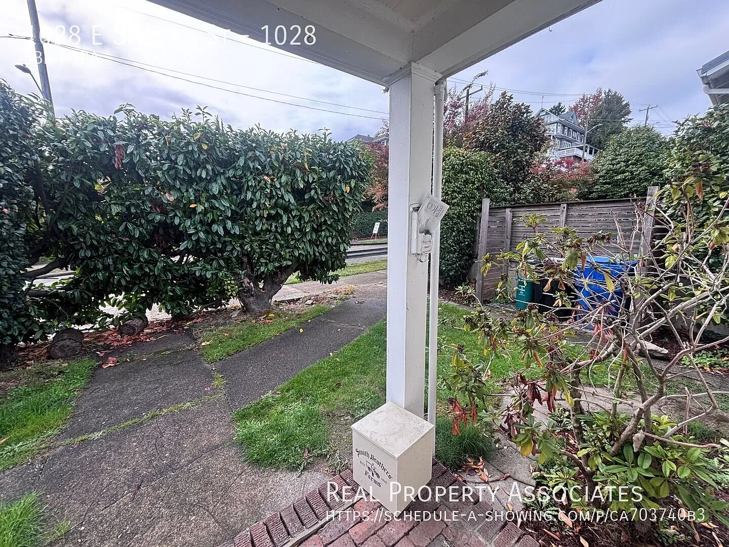 Single Family 5 Bedroom Home in Portage Bay Neighborhood! — Photo 2