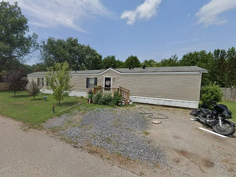 200 Lakeshore Dr — Photo 19