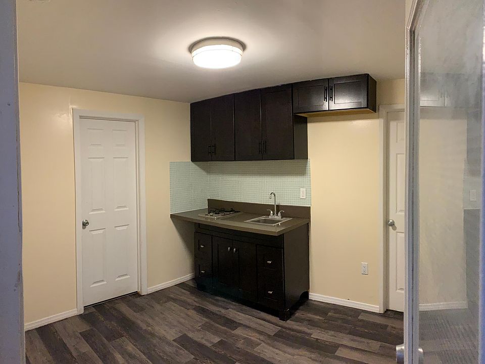 2nd image of 1117 S Burlington Ave APT 9