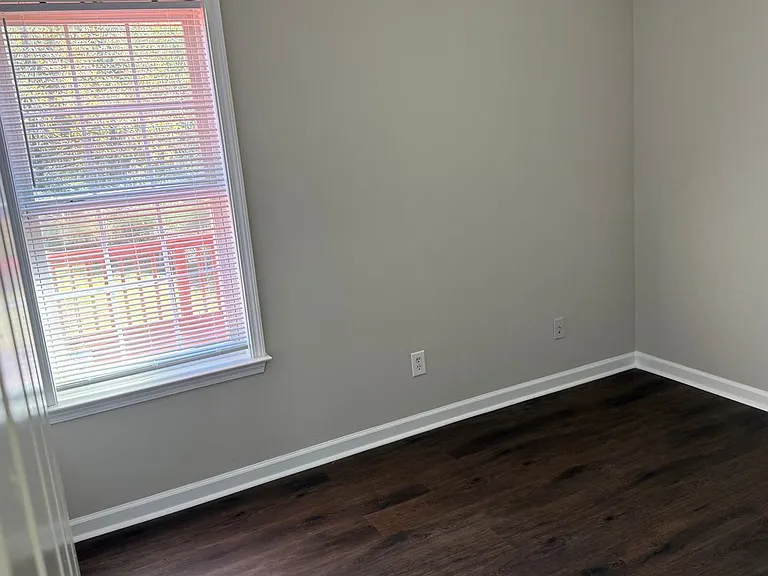 1551 Ridgemont Dr — Photo 15