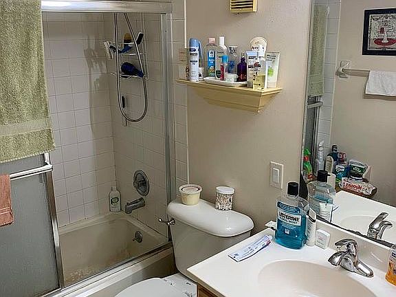 4th image of 160 Live Oak Woods Ct APT 7C