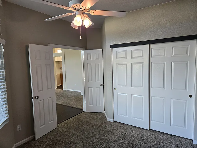 2428 Stefanie Dr — Photo 17