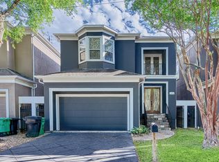 2010 W 14th St #B, Houston, TX 77008