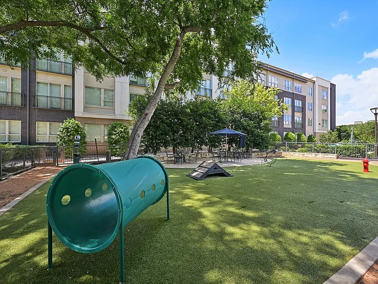 Everra Midtown Park — Photo 20