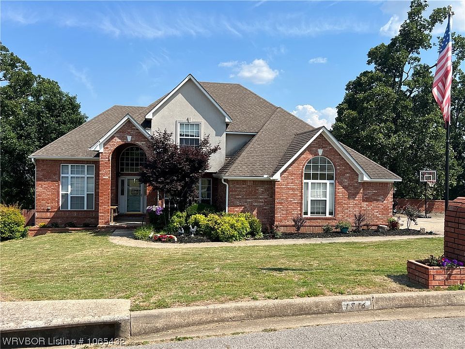 1st image of 1816 Bunker Hill Dr