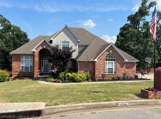 1816 Bunker Hill Dr, Van Buren, AR 72956