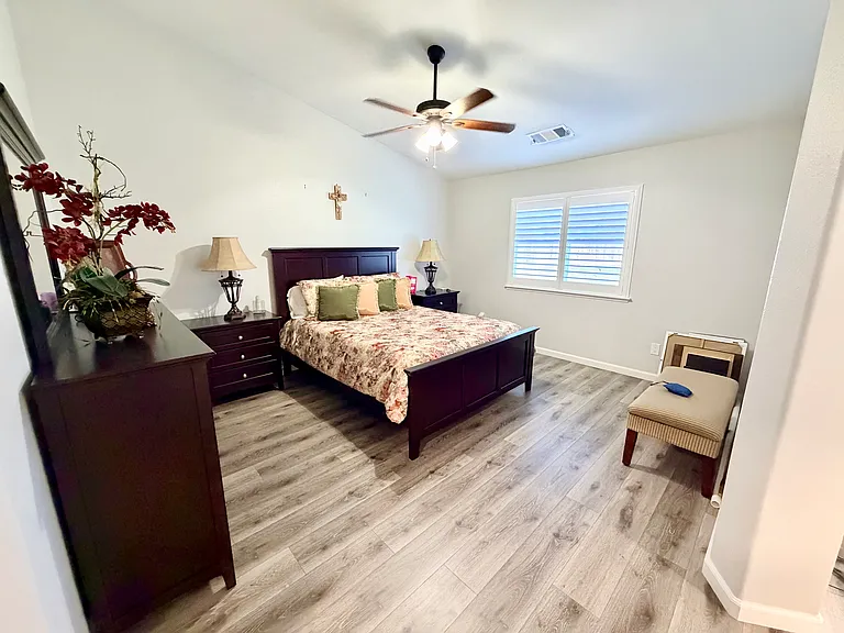 1468 Cornell Ct — Photo 15