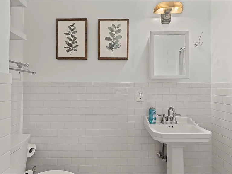 20 Ridge St #1 — Photo 9