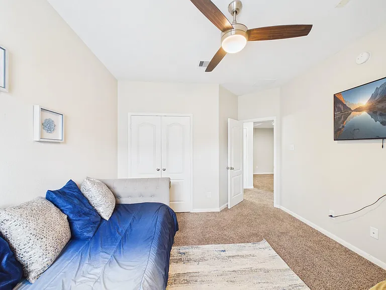 9426 Russeff Field Ln — Photo 41
