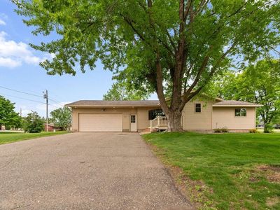 419 2nd Ave SW, Melrose, MN, 56352