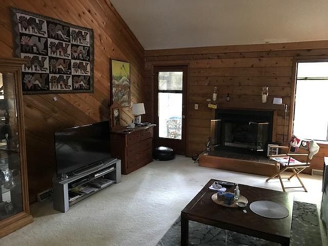 2nd image of 1136 Parkway Dr