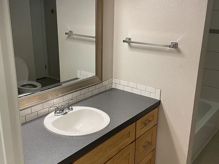 4410 NW Wedgewood Ln #3 — Photo 11