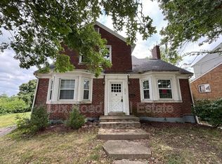 4072 Race Rd, Cincinnati, OH 45211