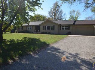 3821 NW Lakeview Rd, Topeka, KS 66618