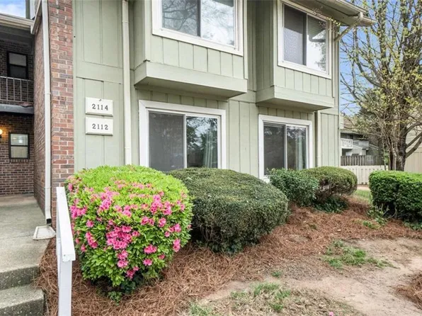 2112 Palmyra Dr, Marietta, GA 30067
