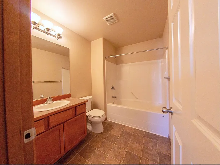 210 W Hailey Ct — Photo 15