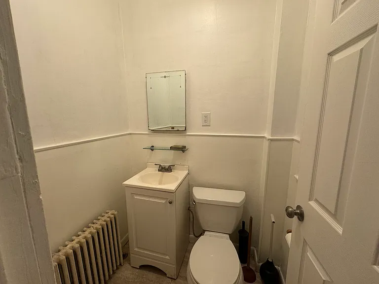 98 Westbourne Ter #2 — Photo 20