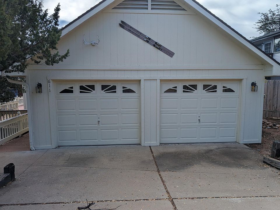 1st image of 609 & 611 W Saint Moritz Dr
