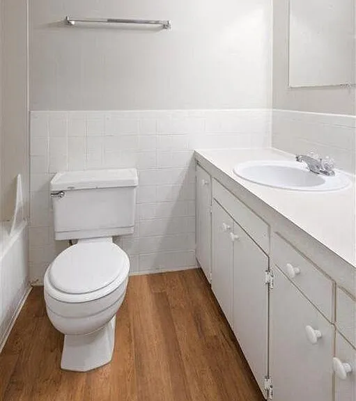 Irvington Apartments — Photo 7