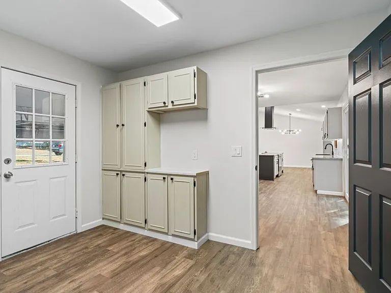 213 Dogwood Glen Dr — Photo 12
