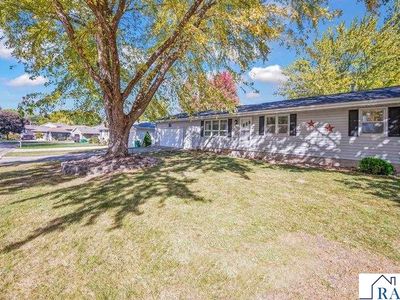 1614 Gateway Dr, Albert Lea, MN, 56007