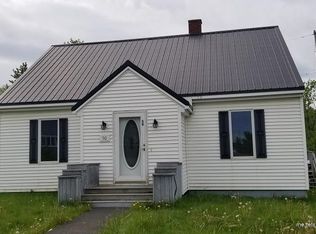 50 Cedar St, Presque Isle, ME 04769