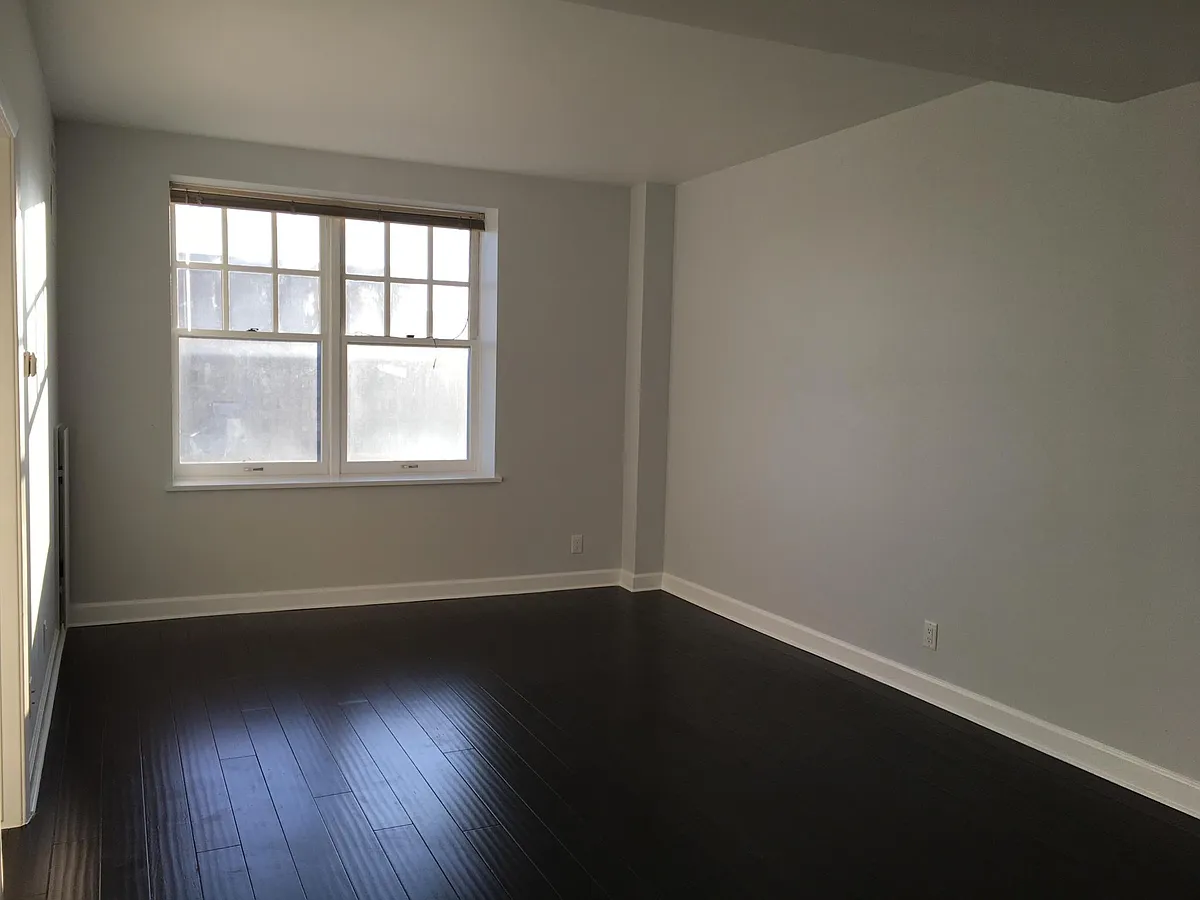 Building Photo - 139 N 11th St #904